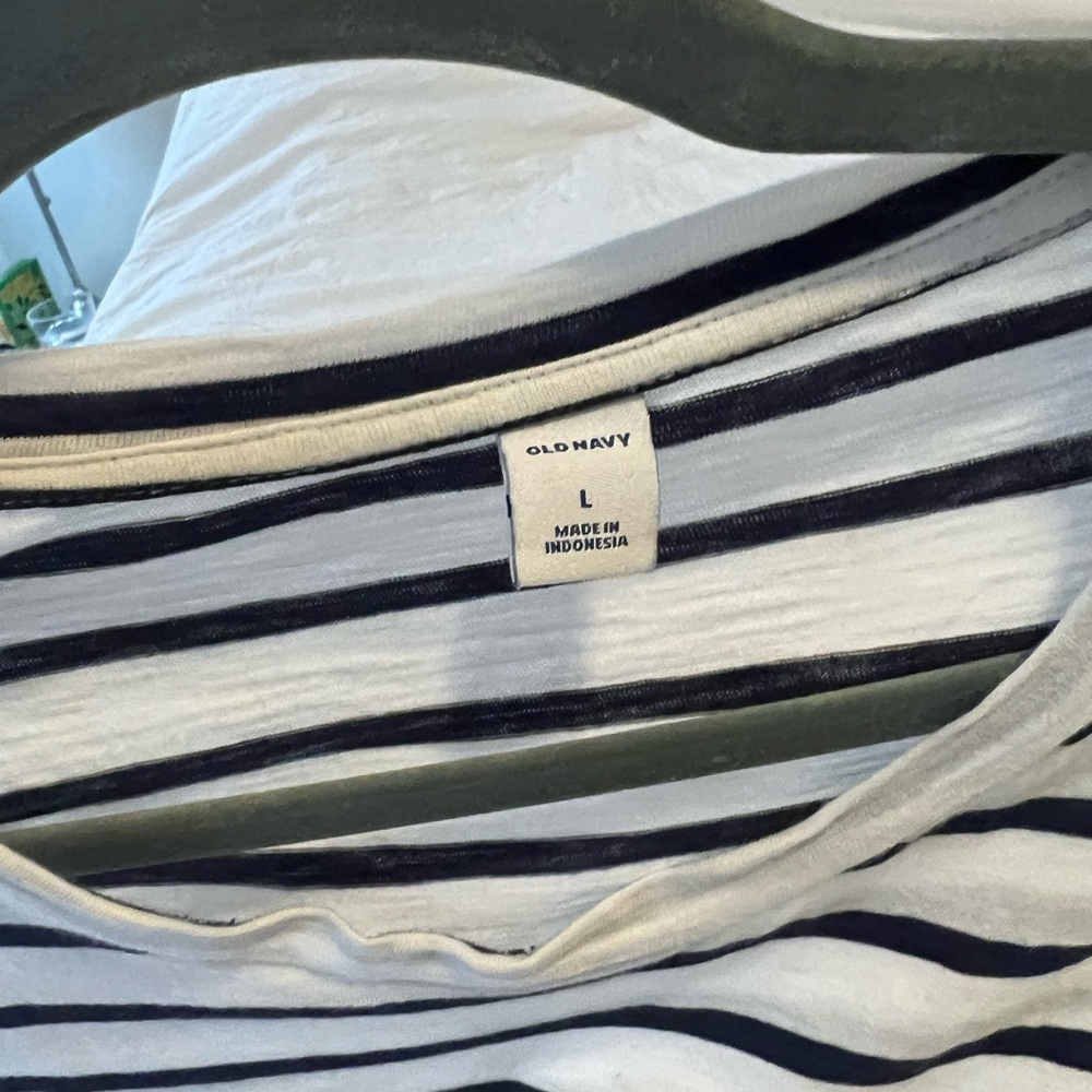 Old Navy L stripped dress - Picture 3 of 3
